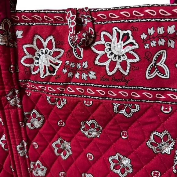 NWOT – Vera Bradley Tote & NWT Makeup Bag Set Retired Red Bandana Print, Vintage - Picture 3 of 11